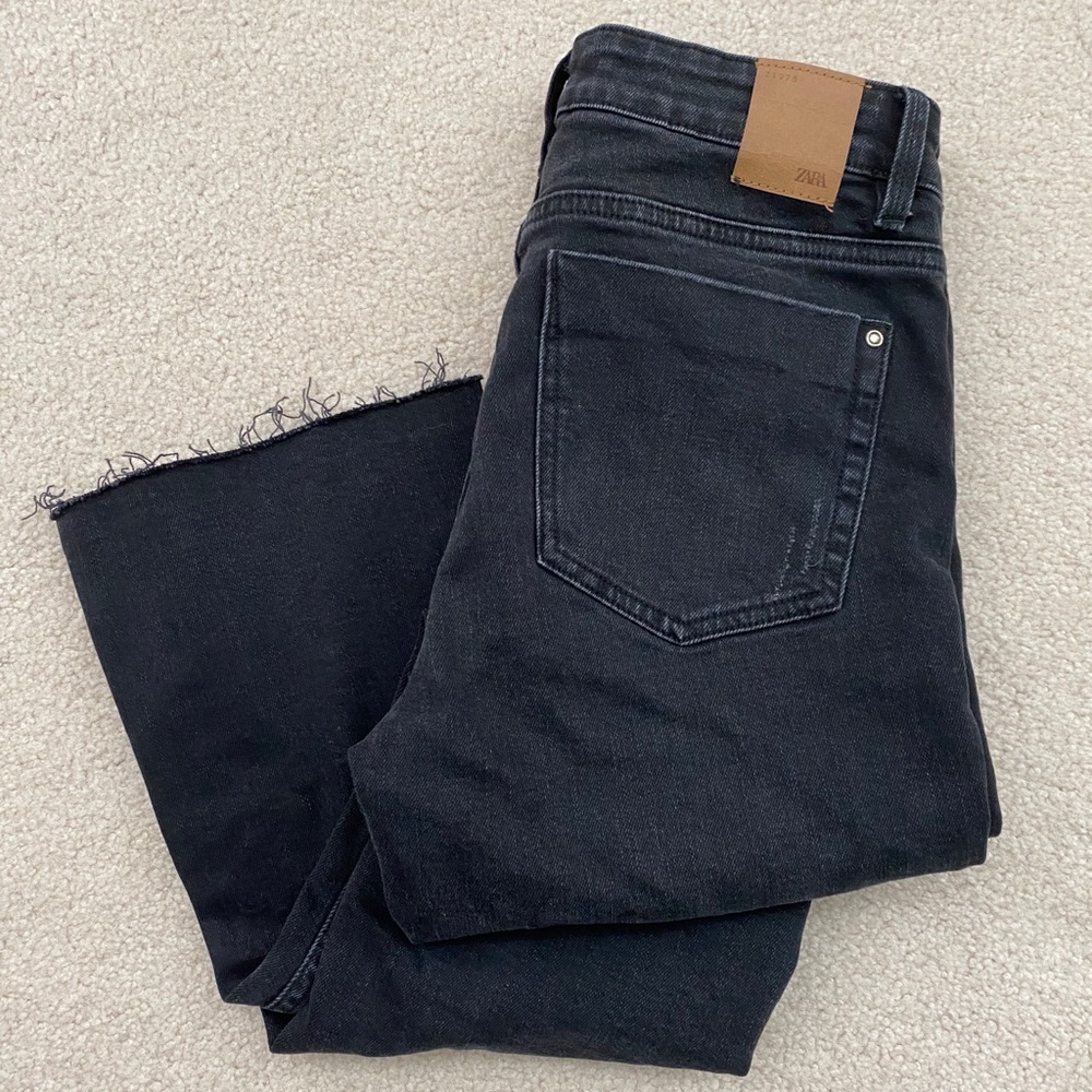 Zara Mid-Rise Mini Flared Skinny Jean (Size 4)